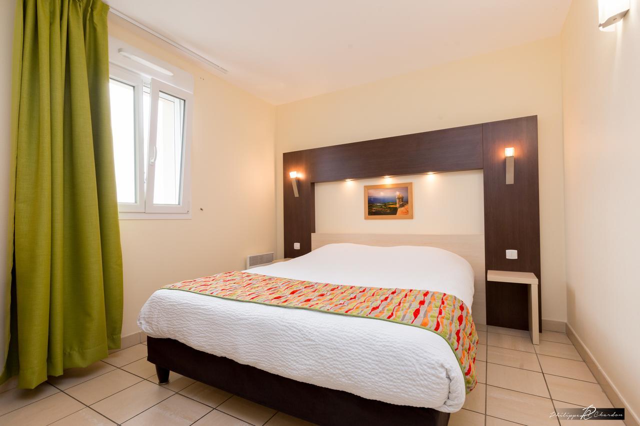 Logis Jum'Hotel Saints-Geosmes Екстериор снимка
